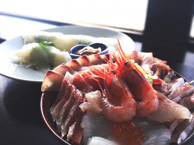 福井越前かに亭うおたけ海鮮丼の画像