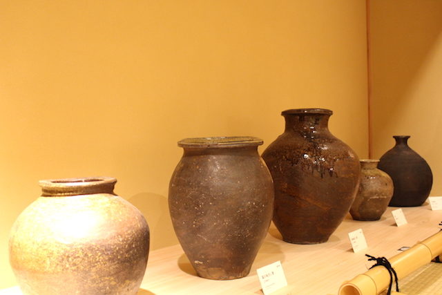 販売日本 2c7-8室町時代　越前焼　花瓶　時代 陶芸