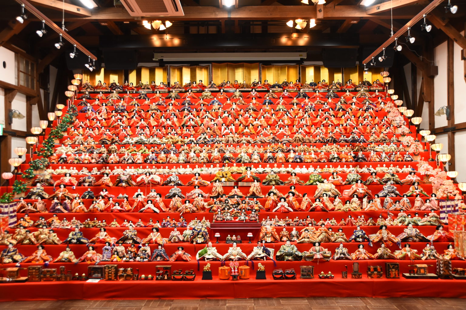 約1000体のひな人形が出現！『春を彩る越前おおのひな祭り 荒島の春風