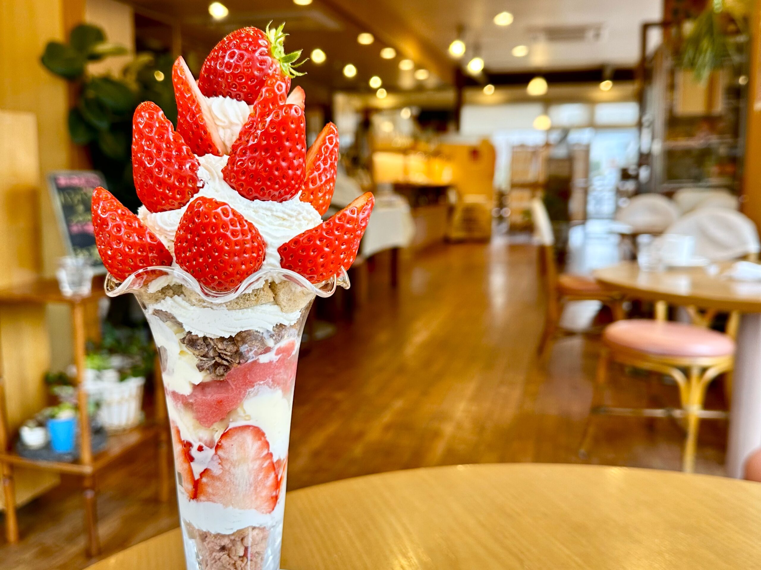 HAMABERRYパフェで春を感じる！『BRICKHOUSE（ブリックハウス）』【美